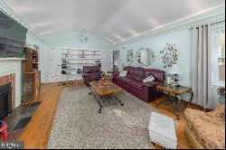 62 Laurel Lane, Pilesgrove NJ 08098