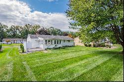 52 Augusta Drive, Newington CT 06111