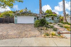  Stylish Residence in The Picturesque Hilltop Area of Soquel