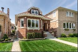 5846 N Leonard Avenue, Chicago IL 60646