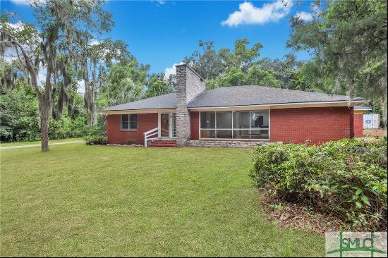 4901 La Roche Avenue, Savannah GA 31404