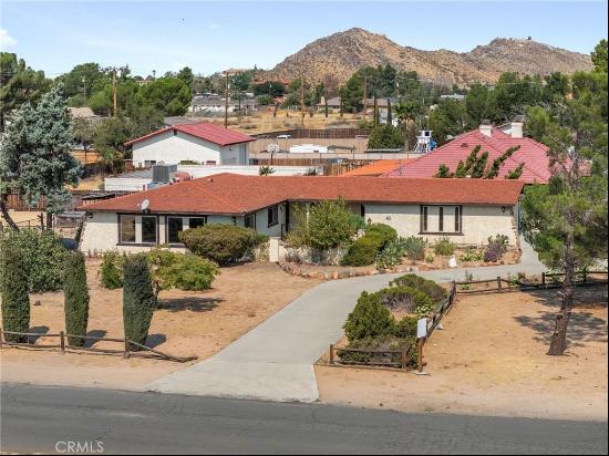 20985 Rancherias Road, Apple Valley CA 92307