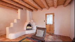 304 De Vargas Lane, Taos NM 87571