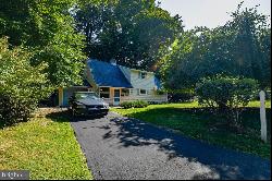 8407 Hull Drive, Glenside PA 19038