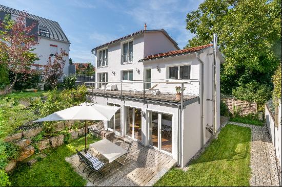 Within walking distance of the Ammersee: Charming townhouse in a central, quiet location