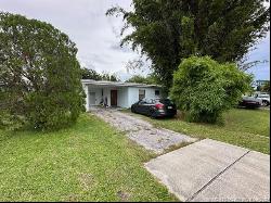 3023 SE Banyan Street, Stuart FL 34997