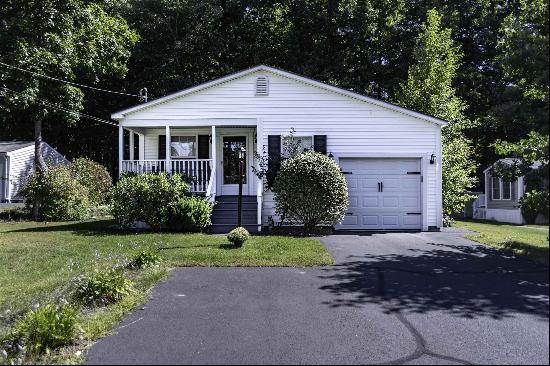 17 Granite Circle, Hampstead NH 03841