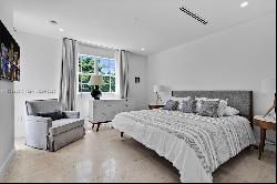 290 Fernwood Rd Unit 1, Key Biscayne FL 33149