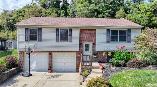 124 Rustic Ridge Dr, Plum Boro PA 15239