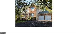 10445 Genna Lane, Manassas VA 20112