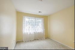 10445 Genna Lane, Manassas VA 20112