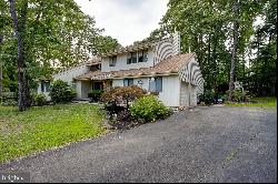 4 Bexley Court, Voorhees NJ 08043