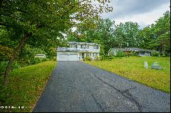 61 Rip Van Lane, Saratoga Springs NY 12866