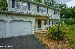 61 Rip Van Lane, Saratoga Springs NY 12866