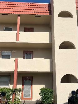 8020 N Sunrise Lakes Dr Unit 108, Sunrise FL 33322