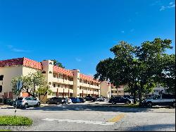 8020 N Sunrise Lakes Dr Unit 108, Sunrise FL 33322