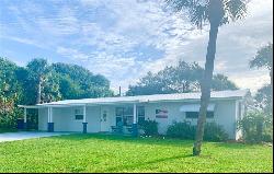 3483 NE Indian Court, Jensen Beach FL 34957