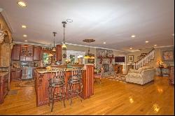 14 Lexington Circle, Southwick MA 01077