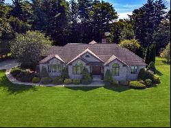 14 Lexington Circle, Southwick MA 01077