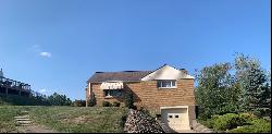 729 Lochinvar Dr, McCandless PA 15237