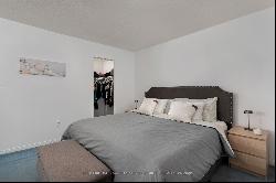 157 Charlton Settlement Ave Unit 14, Toronto ON M6M5J2