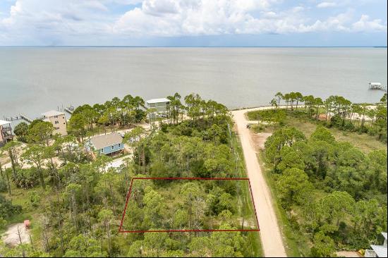 328 Nedley St, St. George Island FL 32328