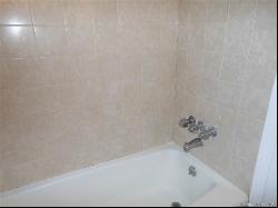 646 Howe Avenue #APT 3, Shelton CT 06484