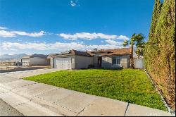 1465 Bedford Avenue, Rosamond CA 93560