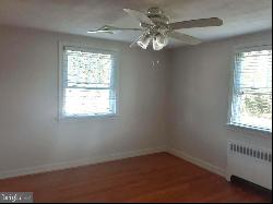 37 W Grant Street #APT B, Woodstown NJ 08098