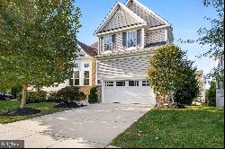 16 Starboard Way, Mount Laurel NJ 08054