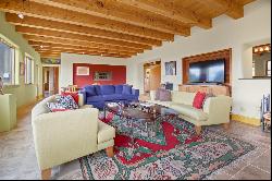 4 La Semilla Rd, Taos NM 87571