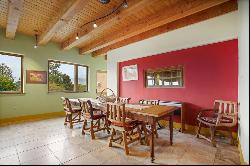 4 La Semilla Rd, Taos NM 87571