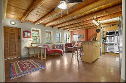 4 La Semilla Rd, Taos NM 87571