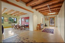 4 La Semilla Rd, Taos NM 87571