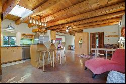 4 La Semilla Rd, Taos NM 87571