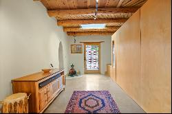 4 La Semilla Rd, Taos NM 87571