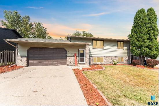 2104 Tracy Ln Lane, Sioux Falls SD 57103