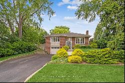 418 Willis Dr, Oakville ON L6L4V4