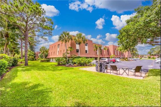 3100 SE Pruitt Road Unit B301, Port Saint Lucie FL 34952