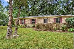 8001 Pawnee Circle, Mobile AL 36695