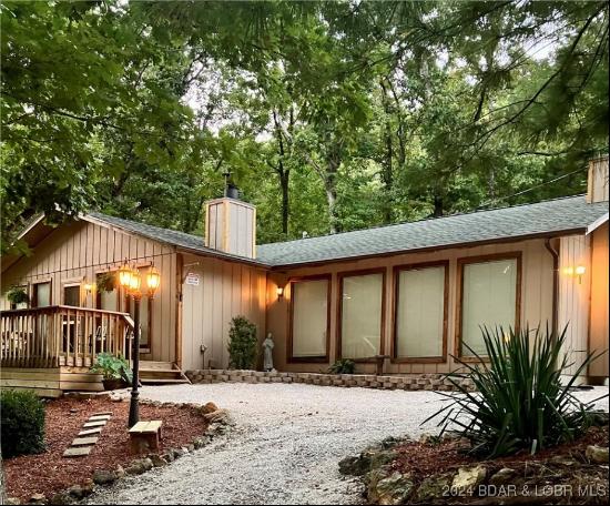 33556 Robinson Road, Sunrise Beach MO 65079