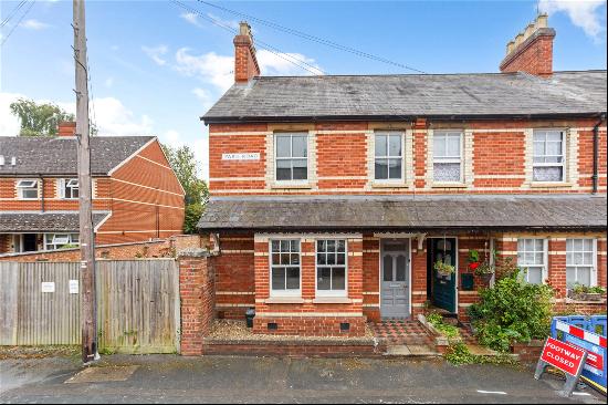 Park Road, Henley-on-Thames, Oxfordshire, RG9 1DD