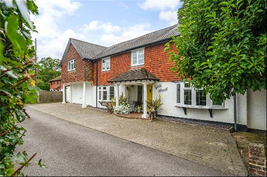 Hickstead Lane, Hickstead, Haywards Heath, West Sussex, RH17 5NT