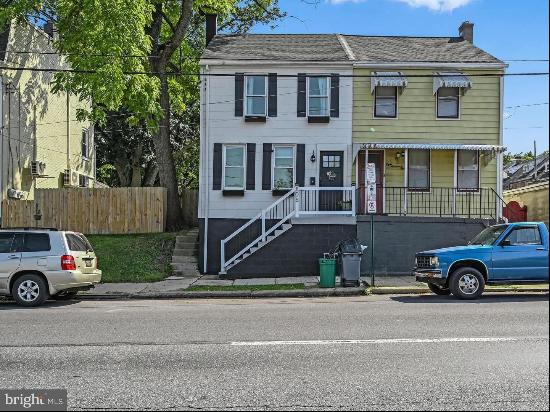 806 E Chestnut Street, Lancaster PA 17602