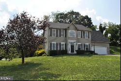 24 Devonshire Drive, Shrewsbury PA 17361