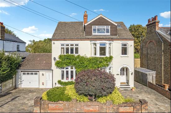 Abbots Road, Abbots Langley, Hertfordshire, WD5 0AZ