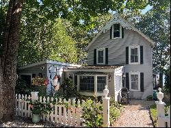 23 Saunders Drive, East Lyme CT 06357