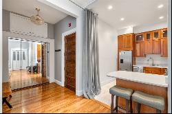 132 Commonwealth Ave #8, Boston MA 02116