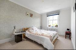 Stuart Court, Richmond Hill, TW10 6RJ