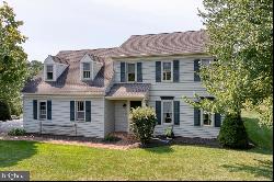 150 Briar Hill Road, Lititz PA 17543